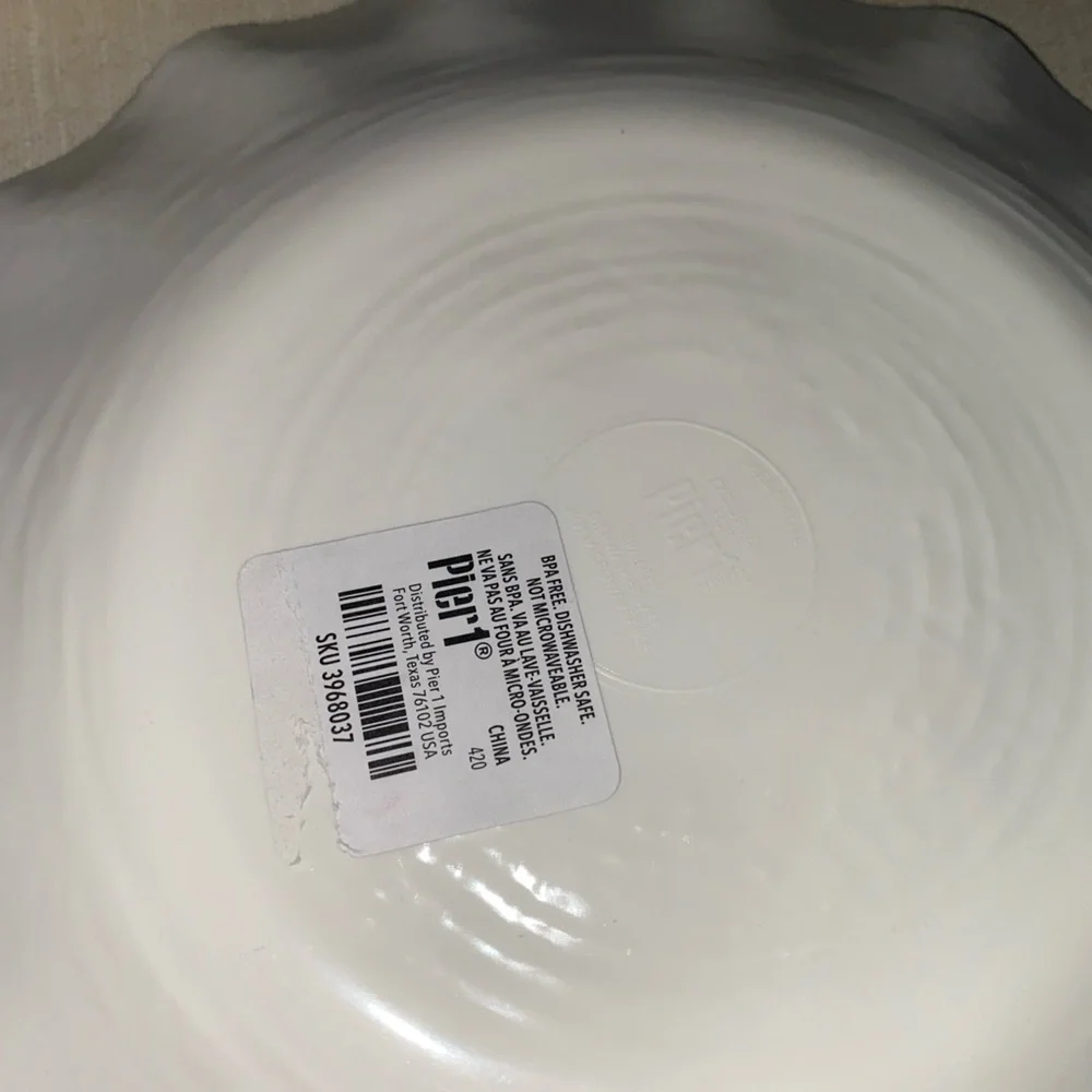 Pier 1 Melamine White Gray Salad Plates Set Of 4 Scallop‎ Edges NWT